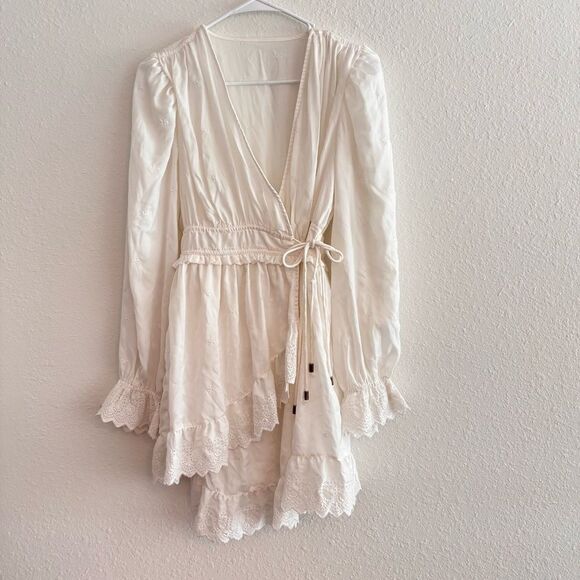 NWOT White Wrap Dress with Embroidered Details - S/M - Picture 1 of 4